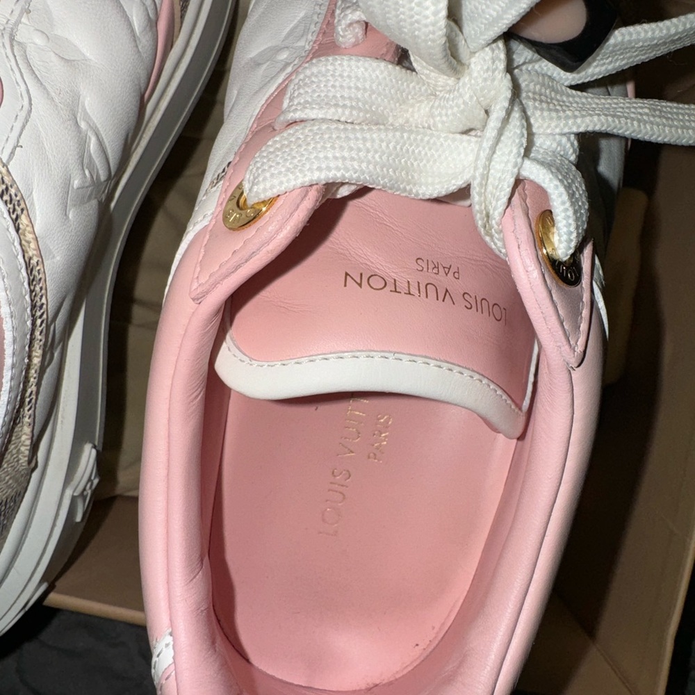 Louis Vuitton sneakers - Picture 15 of 16